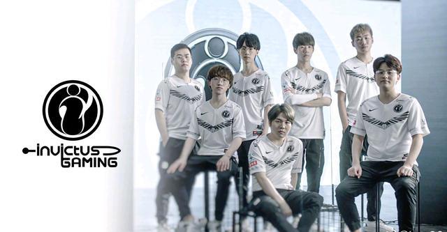 LOL移动游戏代言人王俊凯送上新年祝福：祝大家新年快乐！